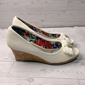 Dexflex Comfort White Perp Toe Cork Wedge Shoe women size 9